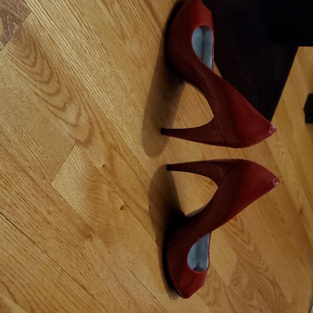 Sandals - Picture 2 of 4